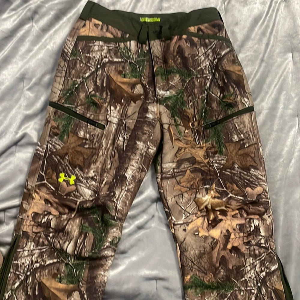 Complete Camo Under Armour Cold Gear Scent Control Suit